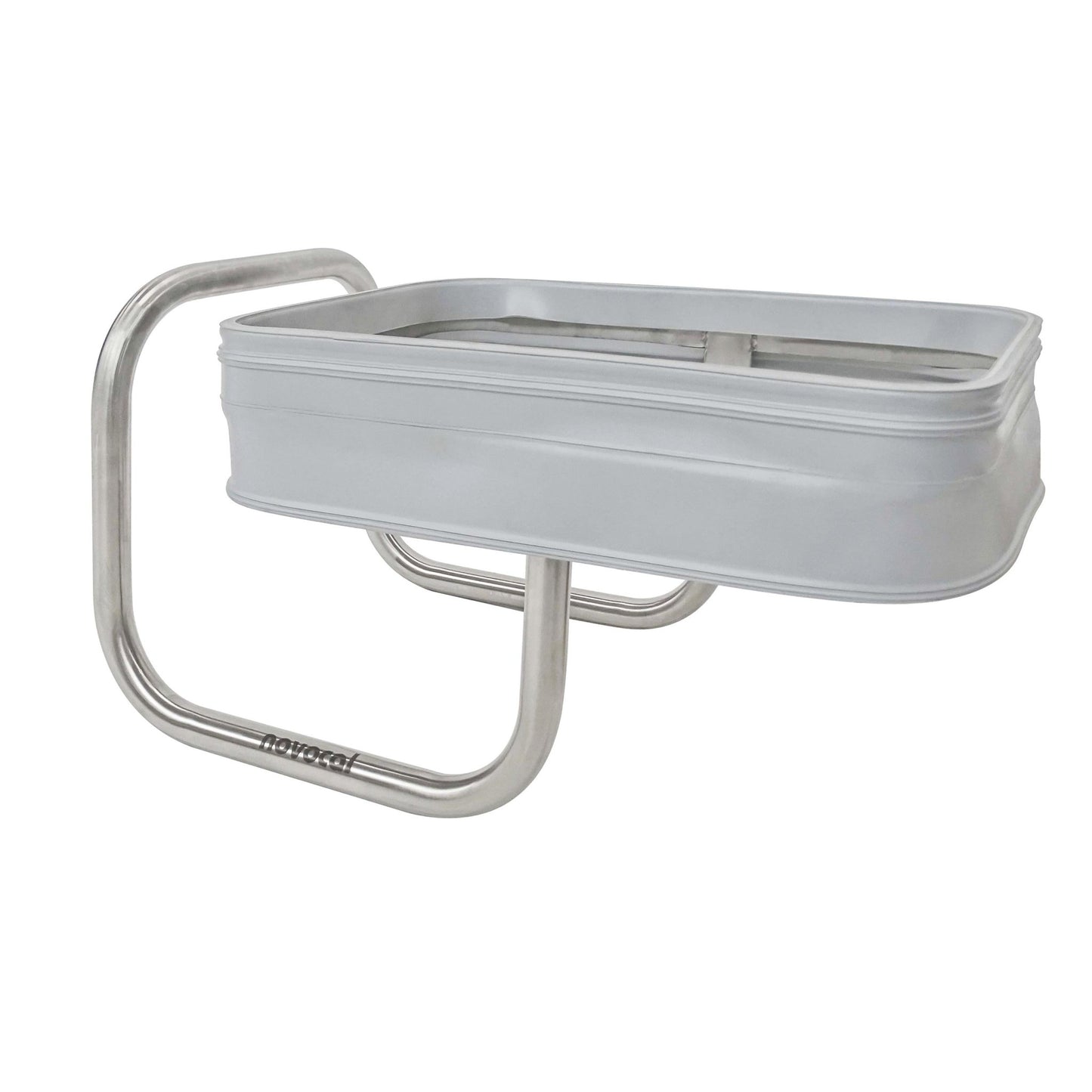 O coletor de roupa em aço inoxidável Novocal "Kompakt" é um coletor de roupa de parede moderno e economizador de espaço com uma estrutura retangular de aço inoxidável e todas as conexões de tubos incluídas. Na base de metal está impresso "Novocal". A embalagem contém 1 peça.