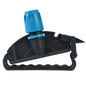 Um dispositivo de plástico preto e azul com tampa de rosca azul, bico preto e cabo curvo e estriado - ideal para limpeza de pisos ou para uso com o suporte de esfregona úmida Arcora da Arcora International GmbH | Embalagem (1 peça).