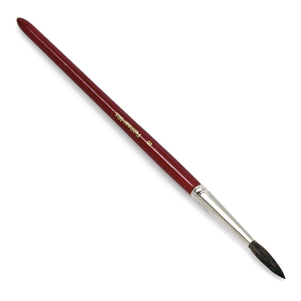 Um pincel aquarela Nölle Profi Brush com cabo vermelho, virola niquelada e cerdas pretas pontiagudas está artisticamente posicionado na diagonal sobre um fundo branco.