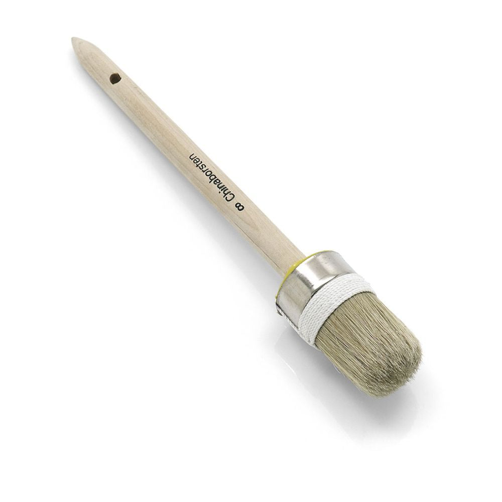 O pincel de anel industrial Nölle Profi Brush com mistura de cerdas claras e amarração simples é ideal para trabalhos de pintura precisos. Possui um cabo de madeira, um logotipo visível, uma virola de metal e um orifício na extremidade para fácil suspensão, oferecendo qualidade e estilo da Nölle Profi Brush Bürsten- & Pinseltechnik e.K.