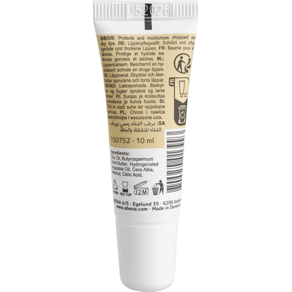 O tubo branco de 10 ml do bálsamo labial da Abena Re-Seller GmbH com rótulo bege contém informações do produto, instruções de uso em várias línguas, ingredientes, símbolos, uma tampa branca e a data de validade "05 2026" na parte superior; disponível em caixas de 300 unidades.