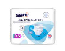 Eine Packung Seni Active Super Inkontinenzpants von TZMO Deutschland GmbH, Größe XS für 50-80 cm Taillenumfang. Für Blasenschwäche, zeichnet sich durch Atmungsaktivität und Trockenheit aus und enthält 10 Hosen in weiß-blauer Verpackung.