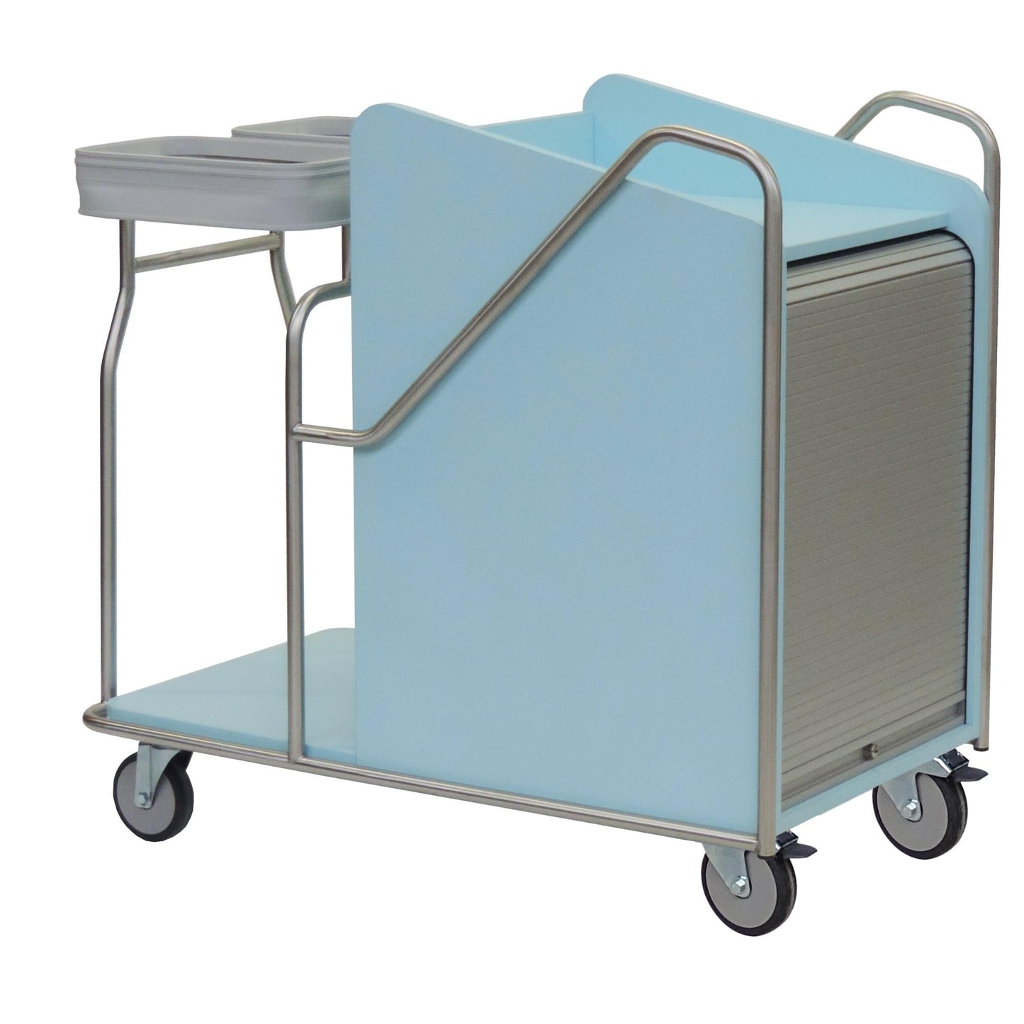 Um carrinho de estação Novocal com uma estrutura de aço inoxidável, conexões de tubos totalmente soldadas, quatro rodas, uma parede lateral, dois recipientes cinza na parte superior e um compartimento frontal rebatível para materiais de transporte.