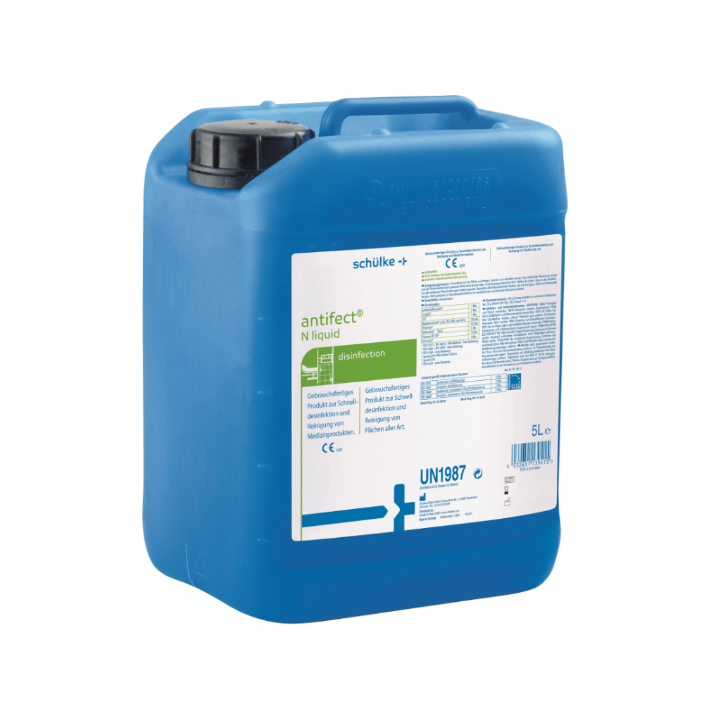 Um recipiente de 5 litros de plástico azul com Schülke antifect® N Desinfecção Líquida de Superfícies, um produto da Schülke & Mayr GmbH, com rótulos e marcações regulamentares, incluindo a marcação CE e UN.