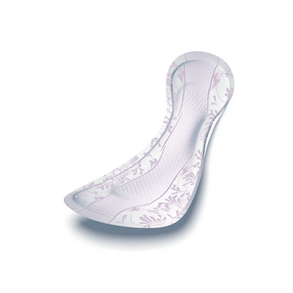 A TENA Lady Discreet Protect+ Maxi Night Inkontinenzeinlage da TENA - Essity Germany GmbH possui uma forma contornada e um padrão floral lilás claro. Graças à tecnologia InstaDRY, os detalhes são destacados num fundo branco simples. Disponível em embalagens de 12 unidades.