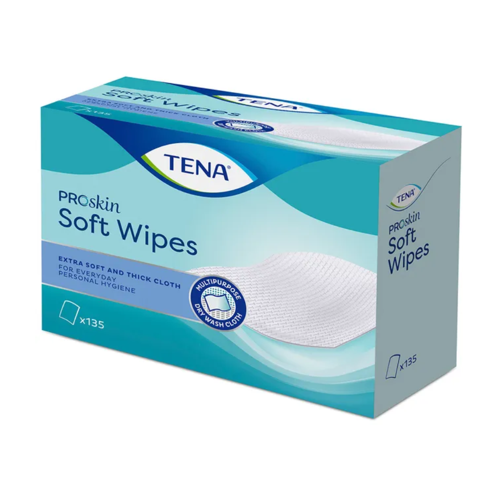 Uma caixa de luvas de lavagem TENA Soft Wipes, ideal para a limpeza do corpo, é exibida. A embalagem azul e branca destaca a suavidade e espessura excepcionais das toalhitas para a higiene corporal e pessoal. A caixa produzida pela TENA – Essity Germany GmbH contém 135 toalhitas e é, portanto, um produto indispensável para incontinência.