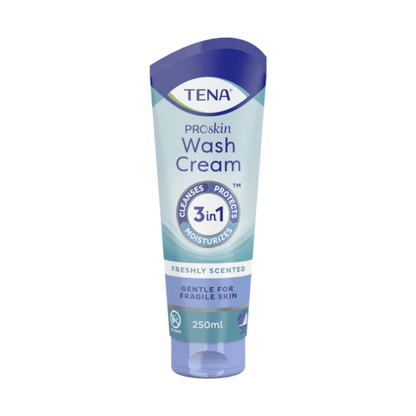 O tubo de 250 ml de TENA Wash Cream Cuidado da Pele 3 em 1 da TENA – Essity Germany GmbH oferece cuidado de pele de primeira classe através de limpeza, proteção e hidratação. Perfeito para pele sensível, oferece uma fragrância refrescante que melhora ainda mais a experiência de cuidado.