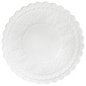 Um porta-copos redondo e branco de papel da Duni GmbH com 9 cm de diâmetro, várias camadas e bordas onduladas, além de padrões elaboradamente gravados na borda. Este produto é entregue em uma embalagem com 500 unidades.