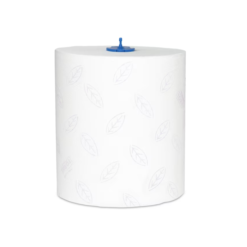 Uma grande toalha de rolo branca Tork Matic® 290016 Premium H1 2 camadas com um padrão de folhas discreto e uma tampa de dispensador azul de plástico no meio, concebida para uso em dispensadores comerciais ou industriais. O rolo TORK Premium H1 2 camadas está de pé diante de um fundo simples.