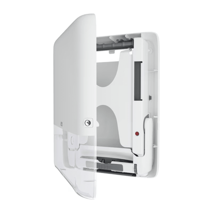 O Tork PeakServe® 552550 Mini-Endloshandtuchspender da TORK – Essity Professional Hygiene Germany GmbH possui um design branco aberto para montagem na parede com uma parte inferior transparente que mostra o mecanismo interno para segurar e dispensar toalhas de papel. Este design elegante é perfeito para casas de banho com muita afluência e garante eficiência em sanitários comerciais ou públicos muito frequentados.