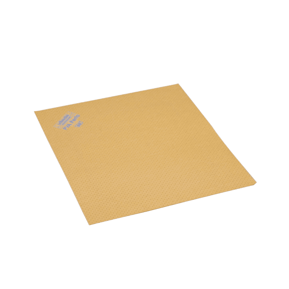 Um pano de limpeza texturizado bege feito de material PVA do conjunto Professional PVA Perfo Lochtuch (pacote de 10) da Vileda GmbH está estendido plano e possui em um canto um pequeno logotipo azul da Vileda Professional sobre um fundo branco simples.