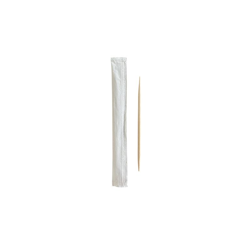 Um palito de dente de madeira ecológico PAPSTAR 'pure' está ao lado de uma embalagem individual tratada, branca, sobre um fundo branco simples.