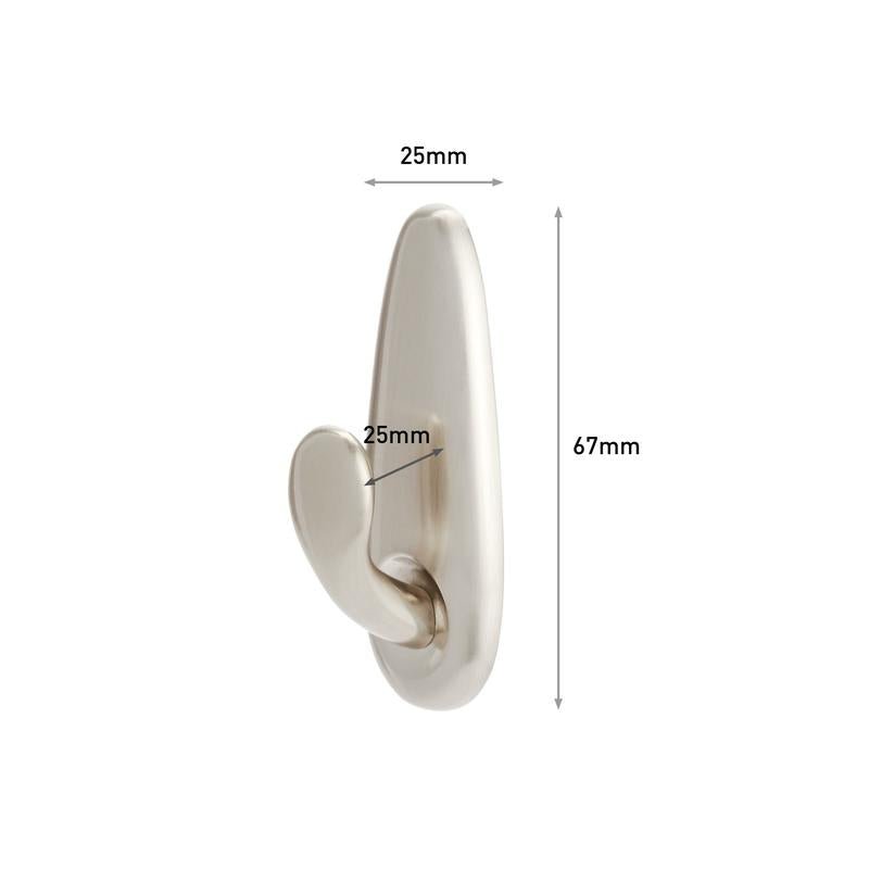 O gancho de metal Command™ "clássico" da 3M Deutschland GmbH é mostrado com uma superfície escovada. Tem 67 mm de altura, 25 mm de largura e projeta-se 25 mm da base, com estas medidas destacadas por anotações.
