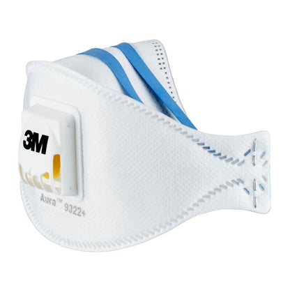 A 3M™ Aura™ Comfort Cool Flow™ Máscara de Partículas 9322+, FFP2, da 3M Deutschland GmbH é uma máscara respiratória branca descartável com uma faixa azul e uma válvula de exalação na frente, representada em um fundo de cor sólida.