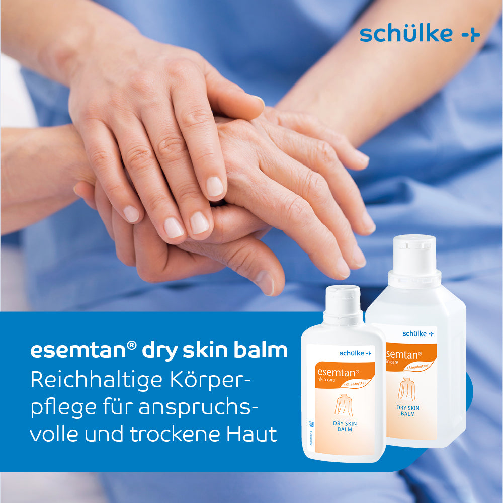 Uma pessoa vestindo roupas azuis aplica Schülke esemtan® bálsamo para pele seca, Bálsamo de cuidado corporal - 500 ml | Garrafa (500 ml) da Schülke & Mayr GmbH nas mãos. A imagem mostra no canto inferior direito duas garrafas do produto, acompanhadas por um texto em alemão que descreve o bálsamo de cuidado corporal como um cuidado corporal rico para pele exigente e seca.