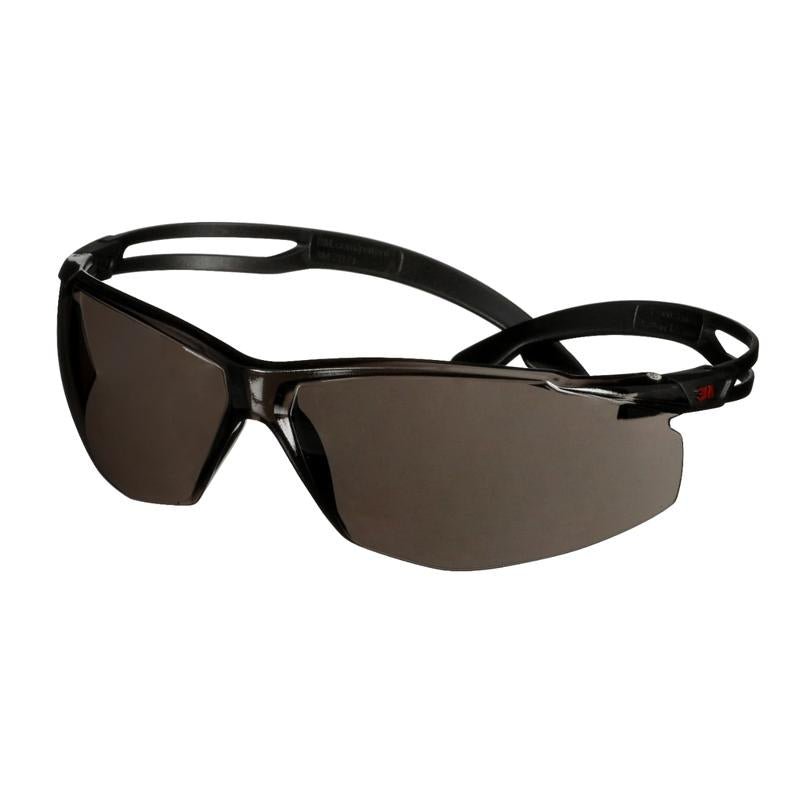 Óculos de segurança 3M™ SecureFit™ 500, hastes pretas, revestimento antiembaçante/antiarranhões Scotchgard™ (K&N), lente cinza, SF502SGAF-BLK-EU, 20 por pacote | Pacote (1 peça)